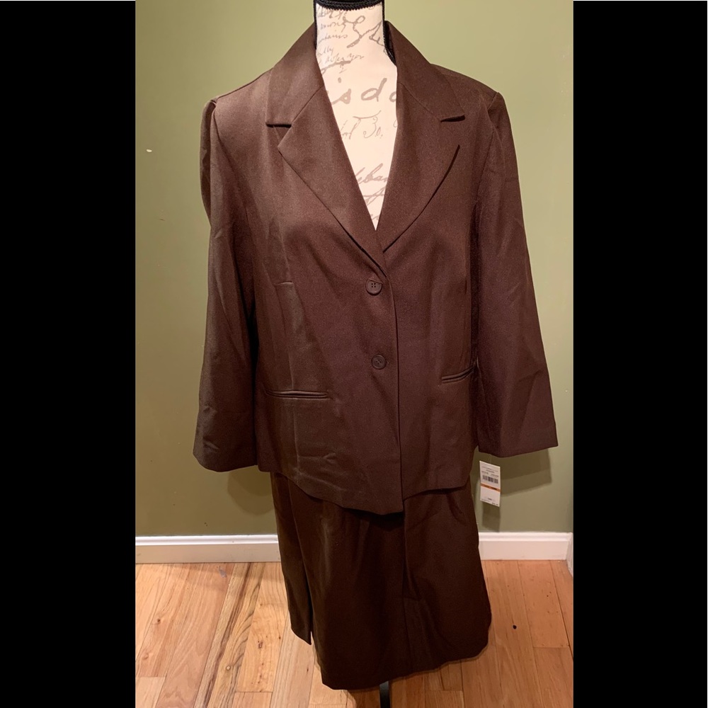 Brown Alfred Dunner Skirt Set NWT Size 20W